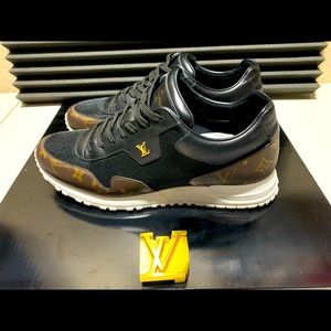 Louis Vuitton Run Away leather low trainers